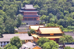 杭州一天游玩攻略：轻松玩转西湖、雷峰塔、美食与灵隐寺，避开人潮尽享悠闲时光