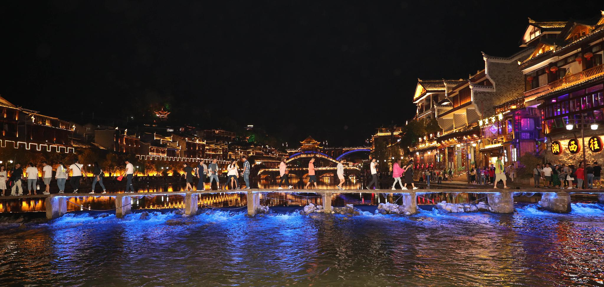 杭州一天游哪里最好玩？超全攻略带你轻松玩转精华景点，省时省力不踩坑