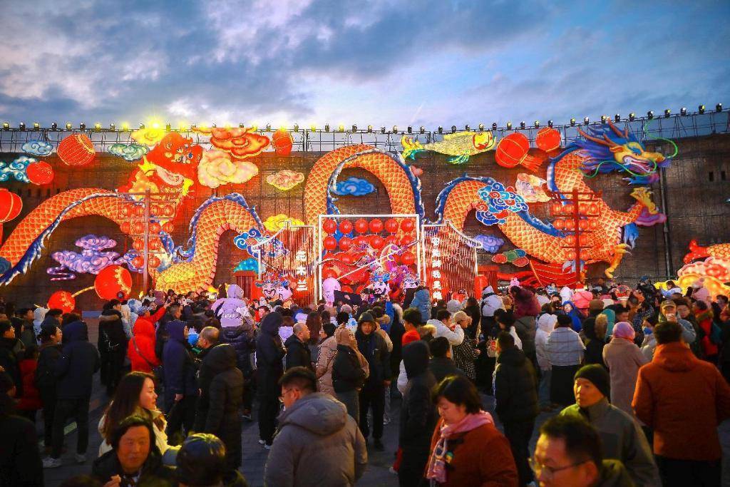 最适合春节去的10个地方：避开人潮，体验年味与美景的完美融合